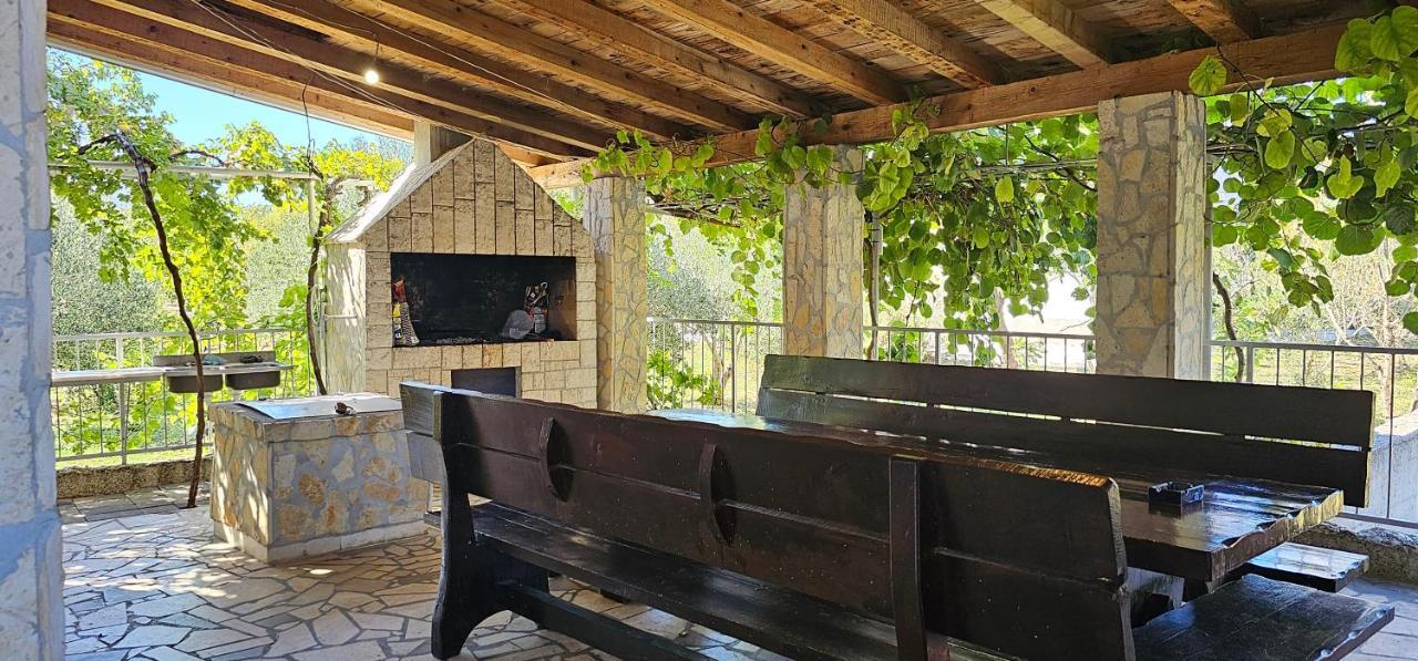 Coastal Charm: Pazanin Vinišće