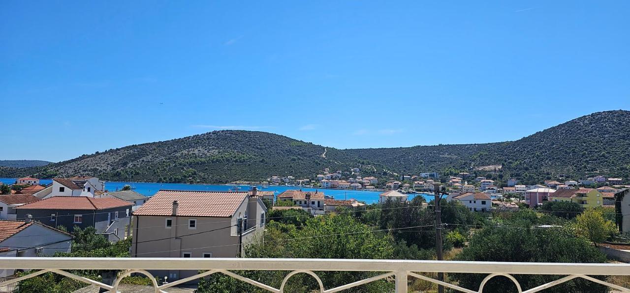 Coastal Charm: Pazanin Vinišće